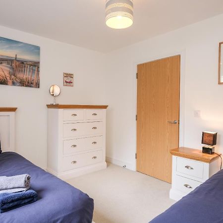 Stone'S Throw Apartman Charlestown  Kültér fotó