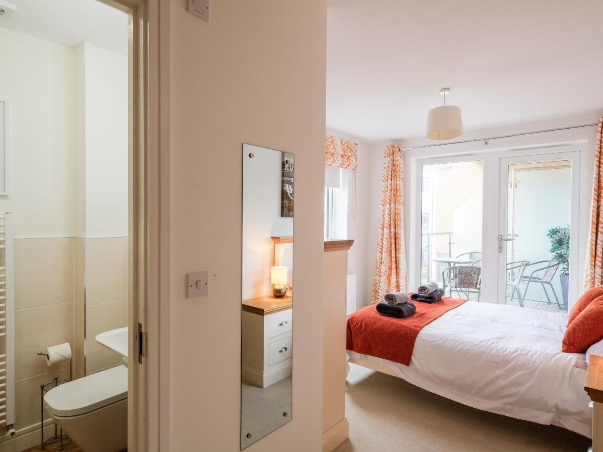 Stone'S Throw Apartman Charlestown  Kültér fotó