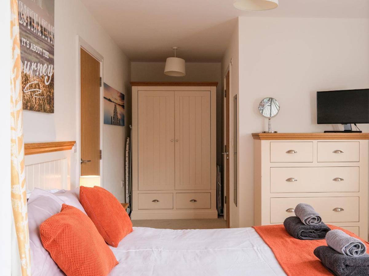 Stone'S Throw Apartman Charlestown  Kültér fotó